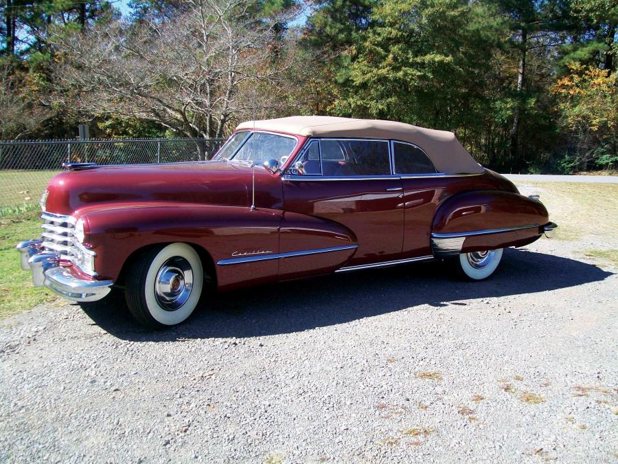  Cadillac Series 62 Convertible Coupe 1947 года  (фото 27 из 32)